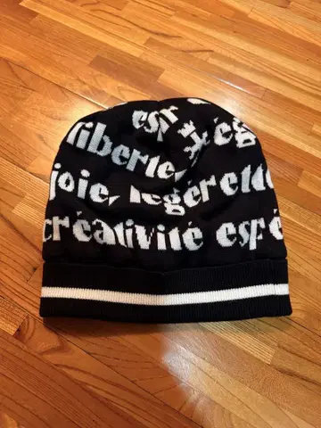 정가 16,500엔 까스텔바작 니트 모자