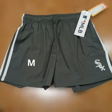 새상품 MLB 시카고 화이트삭스 숏팬츠 로고 라인 UV 차콜