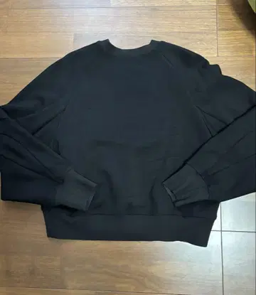 띠어리 트레이닝복