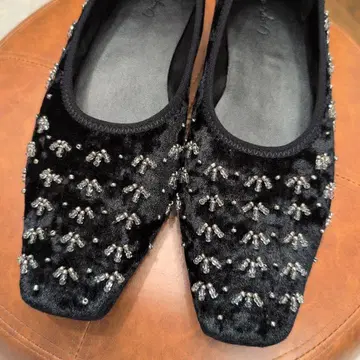 최저가 새상품급 Ungrid 비쥬 플랫슈즈 L 24.5cm