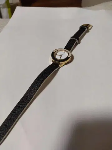 새상품급 FURLA 손목시계 (쿼츠) 화이트/골드