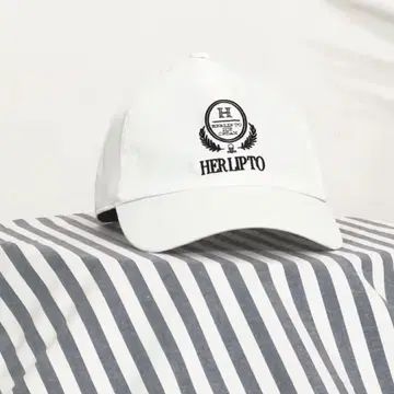 HLT EMBLEM CAP 화이트