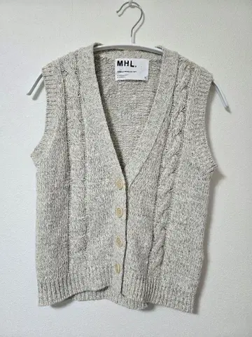 MHL. 마가렛호웰 케이블 짜임 니트 베스트 그레이 코튼울
