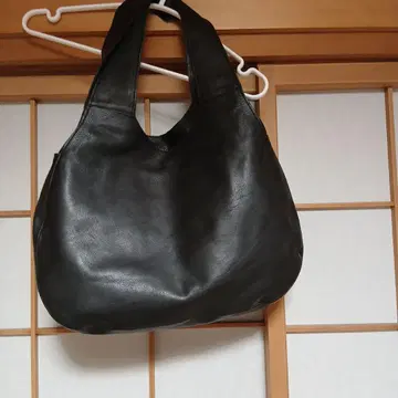 diu 새상품 블랙 가죽 토트백