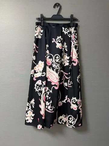 아나이 아라베스크 프린트 턱 스커트 블랙 38 택 포함 새상품