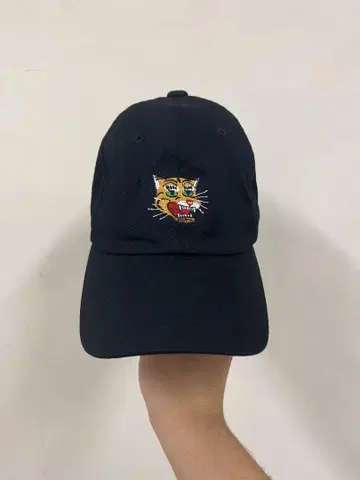 오니츠카타이거 블랙 캡