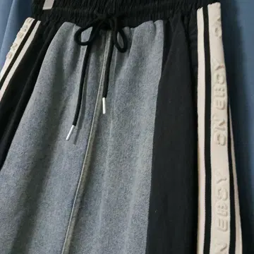 SILENT WORTH 데님 절개 사이드 라인 롱 플레어 스커트 새상품