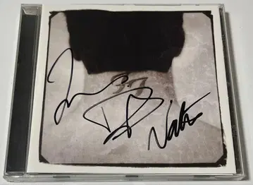 Foo Fighters 사인 포함 CD