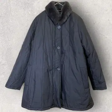 블랙 퀼팅 코트 퍼 카라 부착 M~L 사이즈 루즈핏 실크