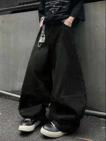 블랙 와이드 팬츠