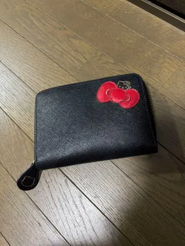 헬로키티 지갑 이단 접이