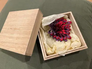 emi takazawa 자수 꽃 귀걸이