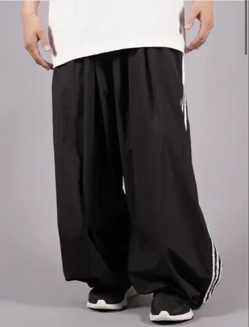 Y-3 나일론 와이드 팬츠 L 나일론 와이드 팬츠 YOHJI 벌룬