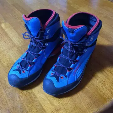 라스포르티바 등산화 파란색 43