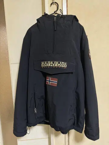NAPAPIJRI 네이비 나일론 자켓