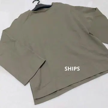 SHIPS 올리브색 긴팔 상의 뒷면 지퍼 일본제
