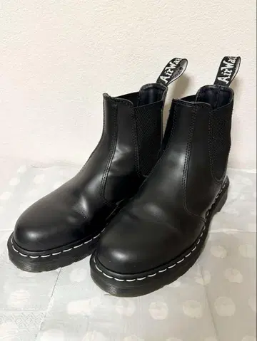 닥터마틴 화이트 스티치 사이드 고어 부츠 24.5~25cm