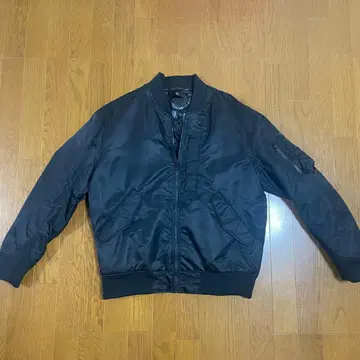 UNIQLO +J MA-1 플라이트 자켓 블랙