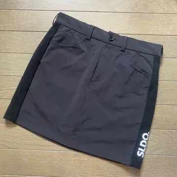 컨디션 최상 SLDO. 에스루도 골프 블랙 스커트