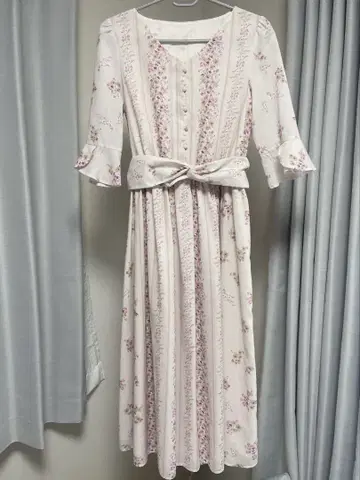 [ 새상품급 ] 레스 빠세 플라워 원피스