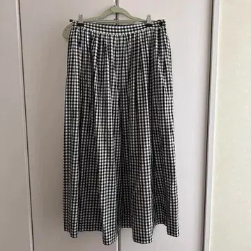 유니클로 이네스 드 라 플레상주 콜라보 플레어 스커트