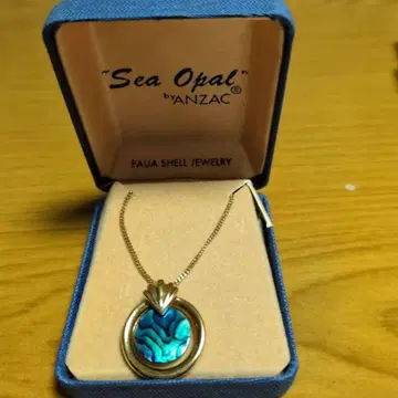 Sea Opal 파우아쉘 목걸이