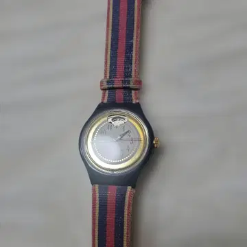 Swatch 자동 와인딩 뒷면 스켈레톤