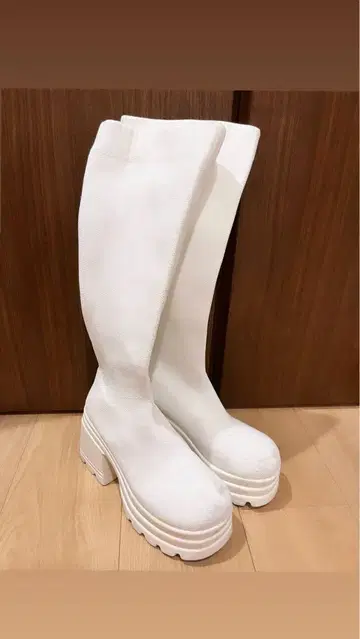 롱부츠 화이트 삭스부츠