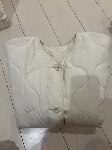 아이보리 퀼팅 자켓 베스트