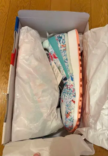 새상품 츠모리치사토 x 르꼬끄 스니커즈 사이즈 42