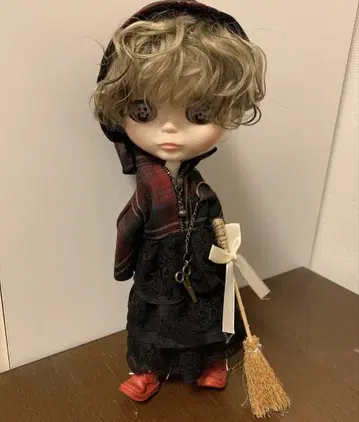 브라이스 아이시 인형 마녀 의상