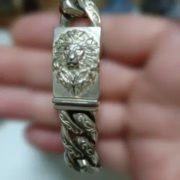 사자 조각 실버 팔찌