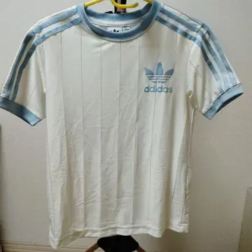 adidasT 셔츠 크림/스카이블루 S
