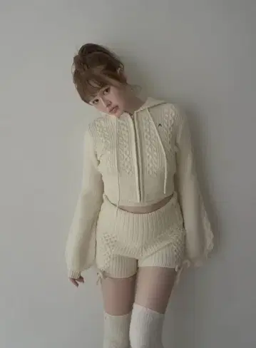 andmary Milk 리본 니트 세트업 아이보리