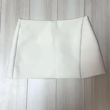 [ 미사용 ] ZARA 화이트 미니 스커트 스코트
