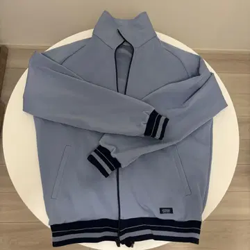 라이트 블루 저지 구제 의류