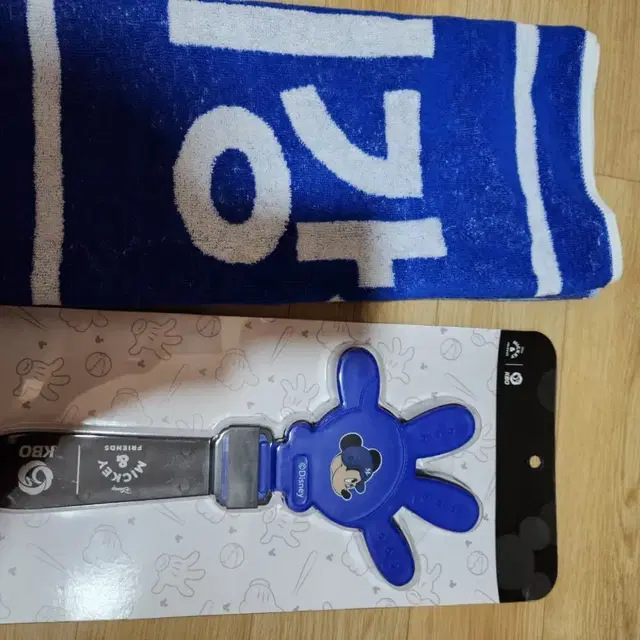 저)모니모응원봉 +응원수건 님)백만관중티셔츠