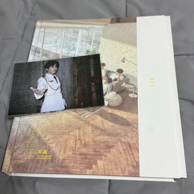 방탄 오늘 전시회 도록 포토북 인화사진 포함 양도