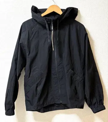미사용 새상품 UNIQLO 유니클로U 후디드 블루종 블랙 사이즈 M