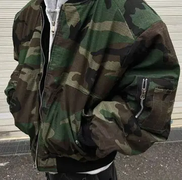 봄버 재킷