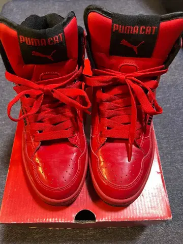 PUMA CAT 레드 하이컷 스니커즈