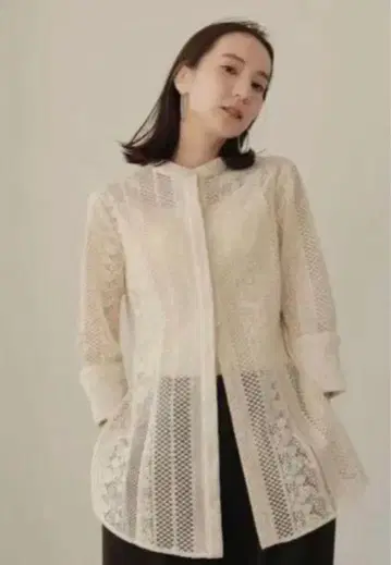[ Louren 새상품급 ] 아이보리 레이스 셔츠