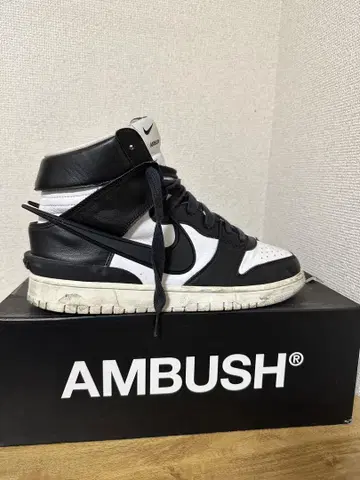 AMBUSH 블랙/화이트 하이컷 스니커즈