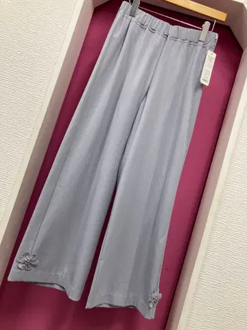 사이드 꽃 모티브 와이드 팬츠