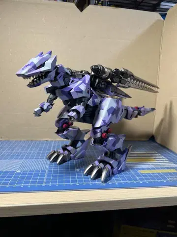 코토부키야 1/72 버서크 퓨라 완성품