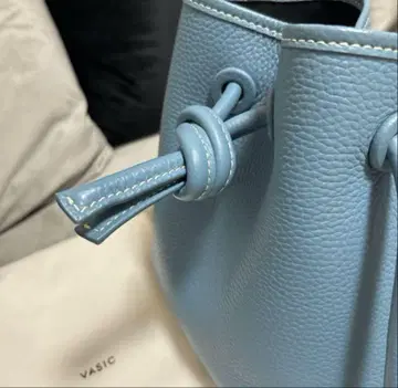 VASIC BOND MINI 가죽 핸드백 블루