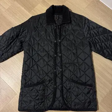 LAVENHAM 퀼팅 자켓 네이비? 블랙?