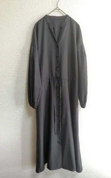 어반리서치 로쏘 드로스트 원피스 차콜 그레이