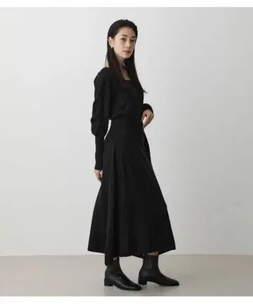 [ 완판 아이템 ] AZUL 2021AW 스퀘어 넥 니트 원피스