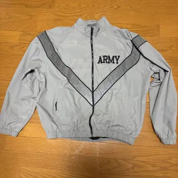 ARMY 자수 들어간 그레이 나일론 자켓